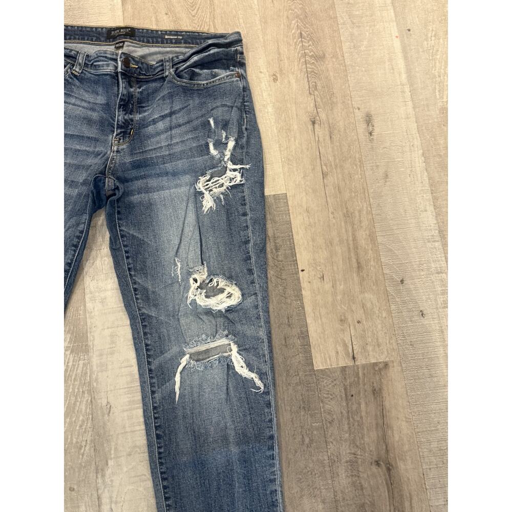 Judy Blue Jeans Womens 15 Distressed Boyfriend Fit Denim Ripped Grunge Pants - Picture 7 of 14